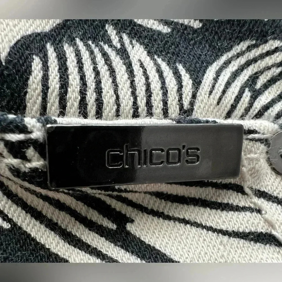 Chico’s | SO slimming girlfriend ankle pant. Size: 8/Chicos 1. - Picture 3 of 16